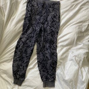 Joy Lab woman’s XS joggers. Gray/black. (Used once/good condition)